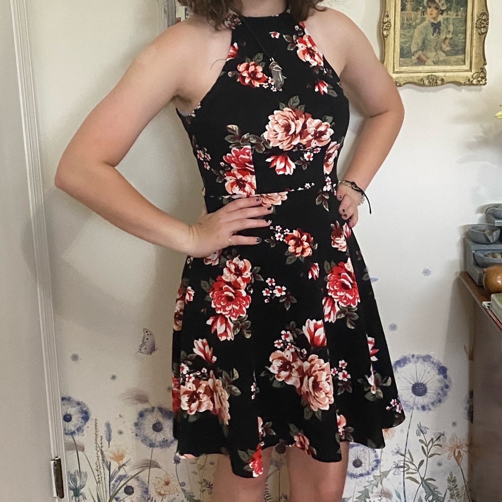 No Boundaries black sleeveless dress with floral print